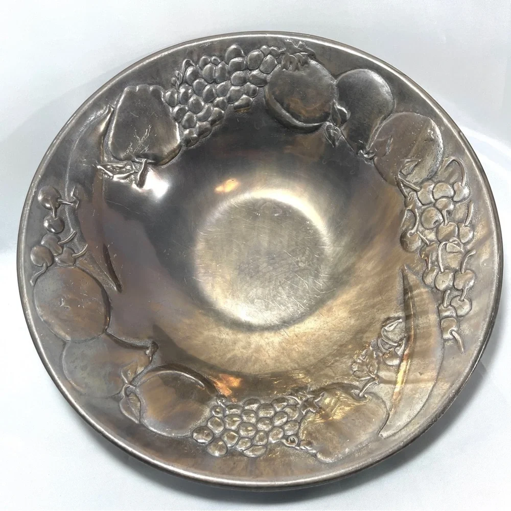 The Wilton Company fruit bowl
